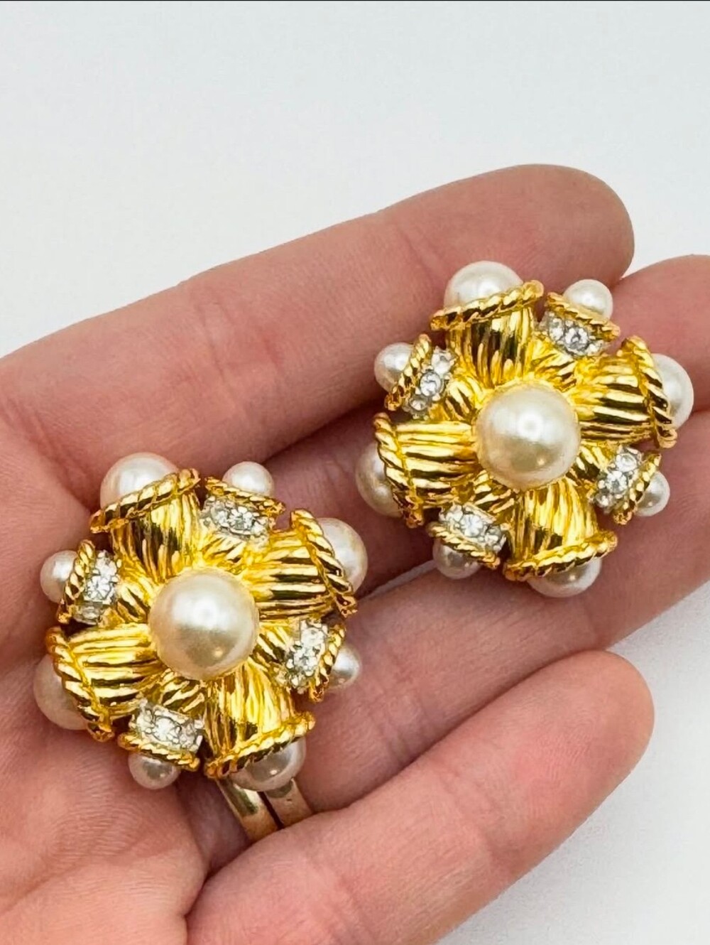 Vintage Kenneth Jay Lane Pearl Crystal Clip on Earrings